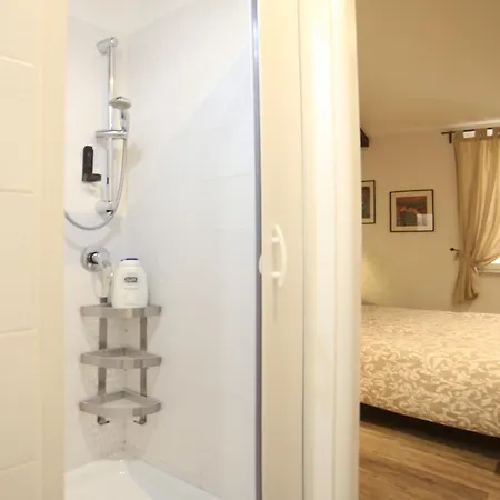 Waterfall Vicolo V *